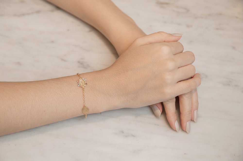 Pulseira em ouro amarelo com pedras naturais Ave Maria